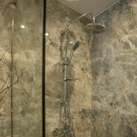 Agora Luxury * Lixouri
