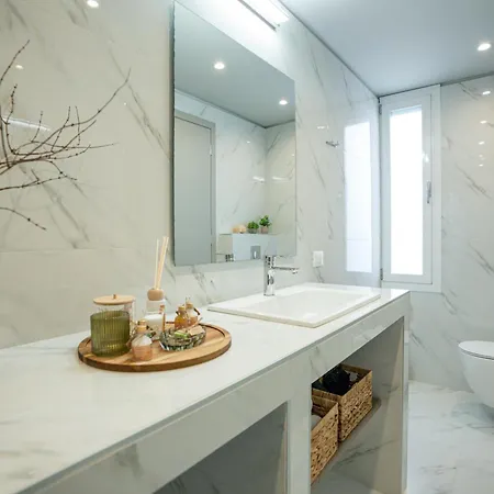 Agora Luxury Apartmán *