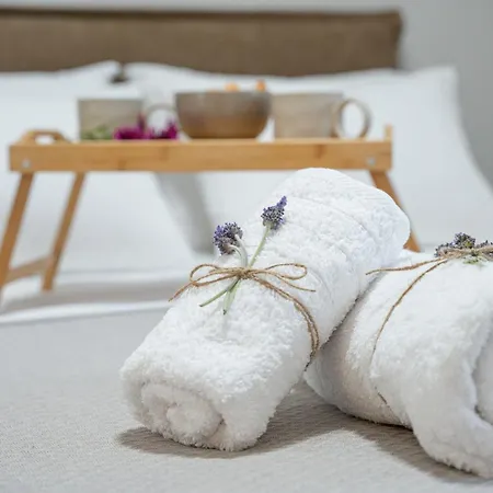 Agora Luxury *