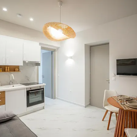 Agora Luxury *
